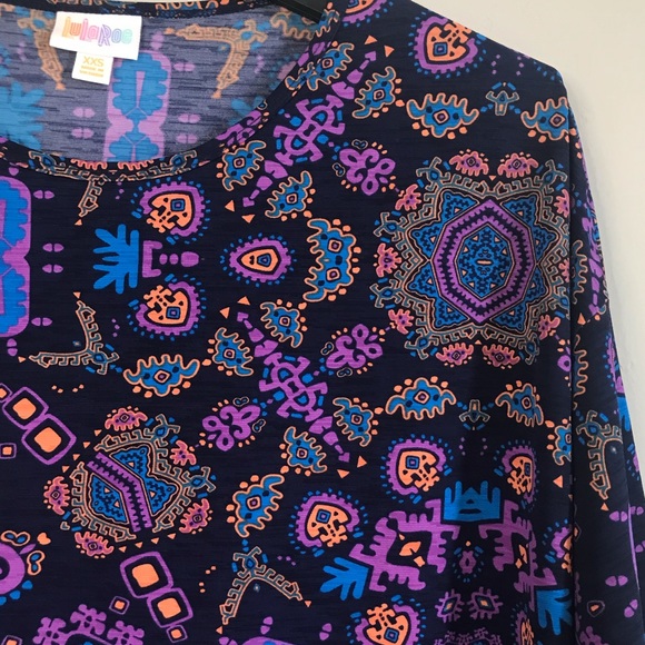 LulaRoe Irma Oversized Crewneck Tunic Top - Picture 4 of 5